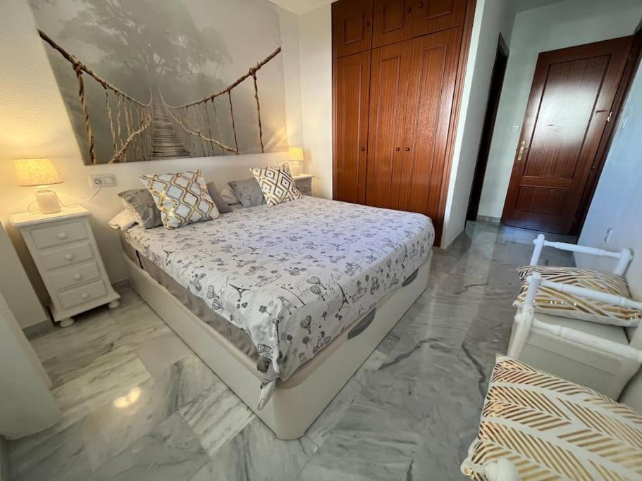 Marbella Piso En Casco Junto A Playa Piscina In Summer Season Екстериор снимка