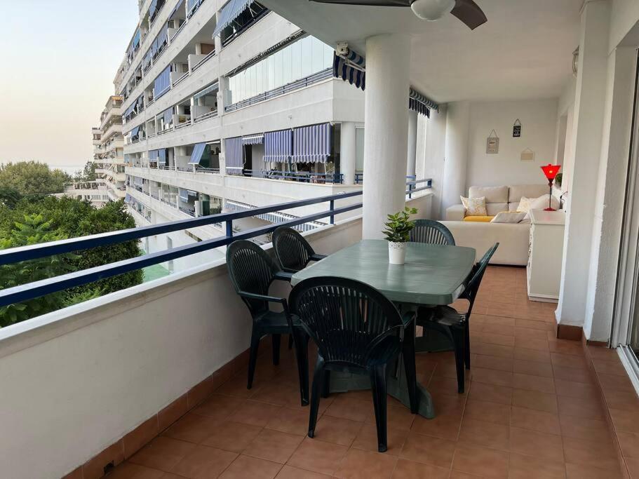 Marbella Piso En Casco Junto A Playa Piscina In Summer Season Екстериор снимка