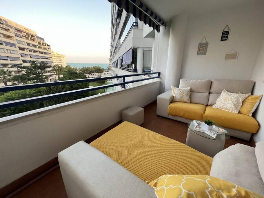 Marbella Piso En Casco Junto A Playa Piscina In Summer Season Екстериор снимка